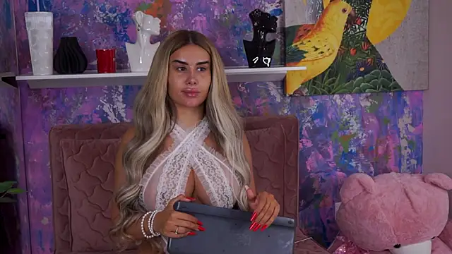 Snapshot of EvaZane chatting on September 18, 5:26 pm EvaZane online show from September 18, 5:26 pm