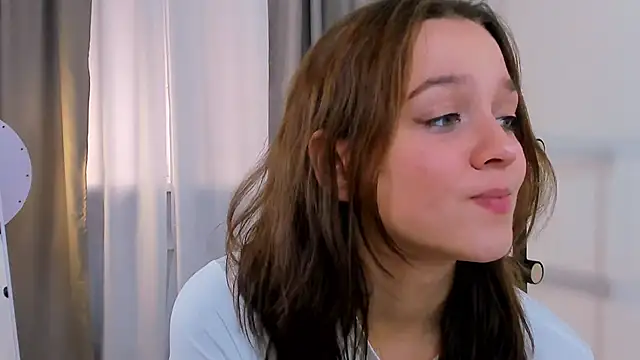 Addelin Moon online show from September 12, 3:23 pm