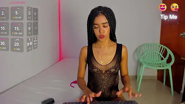 Lorena Hawkins online show from September 23, 4:10 pm