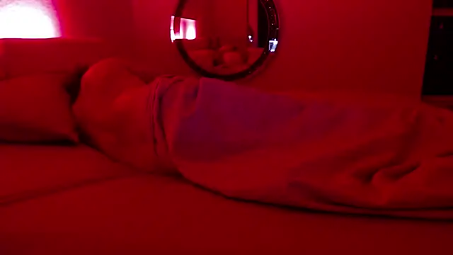 Walkingboots online show from March 6, 4:52 am