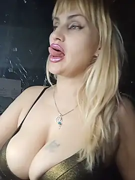 Freya Milf online show from May 18, 5:19 pm