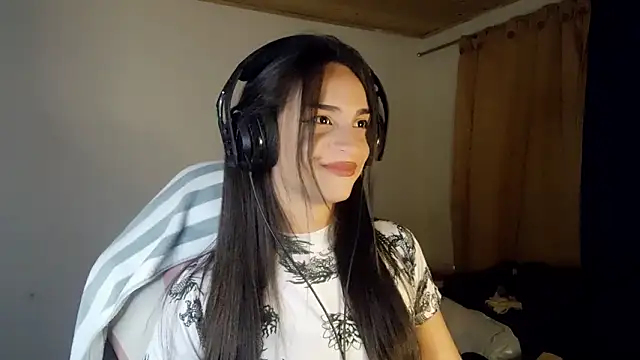 Snapshot of Dollbehavior_ chatting on March 6, 3:58 am Dollbehavior online show from March 6, 3:58 am