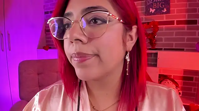 Rousse Collinss online show from March 7, 1:42 am