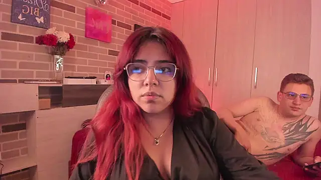 Rousse Collinss online show from June 17, 3:53 am