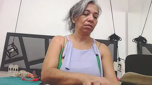 Snapshot of chanel_grant chatting on October 17, 6:43 pm chanel grant online show from October 17, 6:43 pm