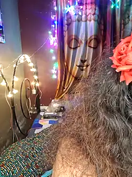 Snapshot of Maaya66 chatting on December 24, 9:11 pm Maaya66 online show from December 24, 9:11 pm