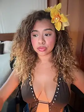 Snapshot of LEONCITA_ chatting on June 19, 12:09 pm LEONCITA online show from June 19, 12:09 pm