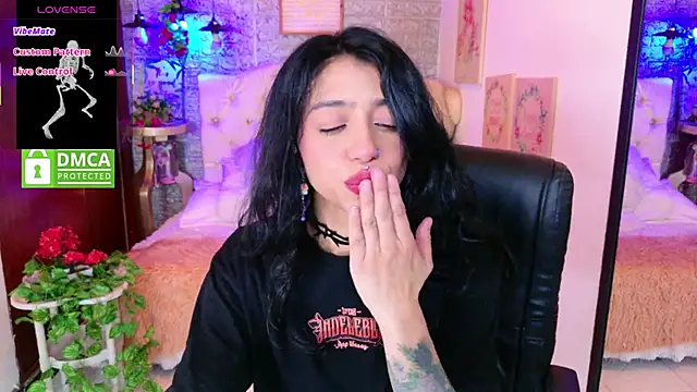 Snapshot of REDHOTTER_ chatting on September 25, 7:50 pm REDHOTTER  online show from September 25, 7:50 pm