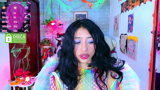 Snapshot of REDHOTTER_ chatting on October 4, 8:18 pm REDHOTTER  online show from October 4, 8:18 pm