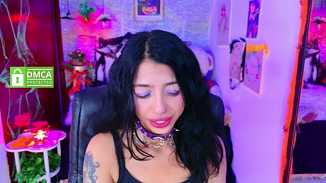 Snapshot of REDHOTTER_ chatting on October 11, 8:07 pm REDHOTTER  online show from October 11, 8:07 pm