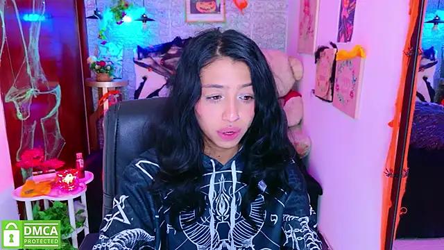 Snapshot of REDHOTTER_ chatting on October 15, 7:47 pm REDHOTTER  online show from October 15, 7:47 pm