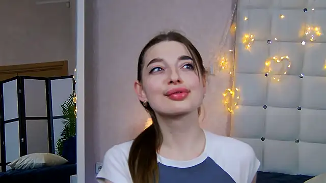 NicoleRosss online show from January 10, 6:49 pm