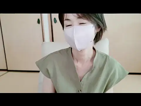 Snapshot of xxArisaxx chatting on September 28, 6:19 am xxArisaxx online show from September 28, 6:19 am