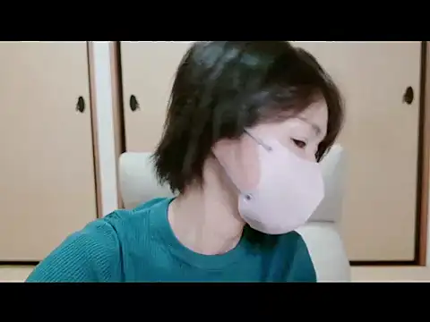 Snapshot of xxArisaxx chatting on October 23, 1:10 pm xxArisaxx online show from October 23, 1:10 pm