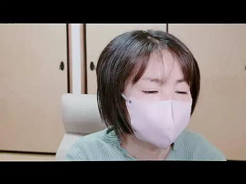 Snapshot of xxArisaxx chatting on November 13, 1:10 pm xxArisaxx online show from November 13, 1:10 pm