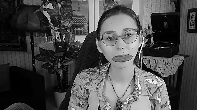 Orianna Fox online show from December 28, 5:46 pm