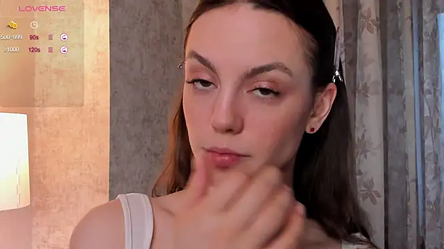 Snapshot of SandraBell chatting on December 15, 6:40 am SandraBell online show from December 15, 6:40 am