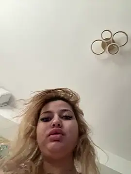 Snapshot of AllysonK chatting on February 13, 10:33 am AllysonK online show from February 13, 10:33 am