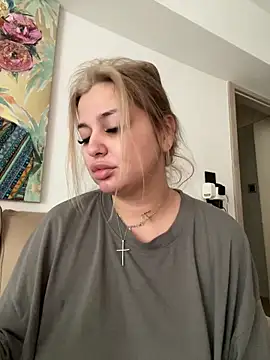 Snapshot of AllysonK chatting on February 21, 12:17 pm AllysonK online show from February 21, 12:17 pm