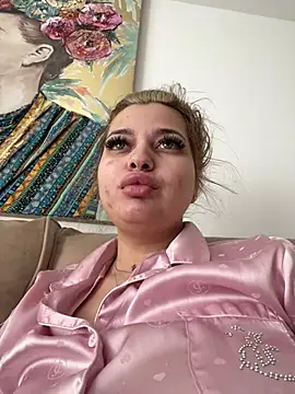 Snapshot of AllysonK chatting on February 27, 11:10 am AllysonK online show from February 27, 11:10 am