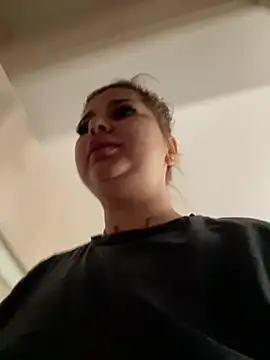 Snapshot of AllysonK chatting on March 16, 12:20 pm AllysonK online show from March 16, 12:20 pm