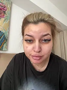 Snapshot of AllysonK chatting on March 26, 11:27 am AllysonK online show from March 26, 11:27 am