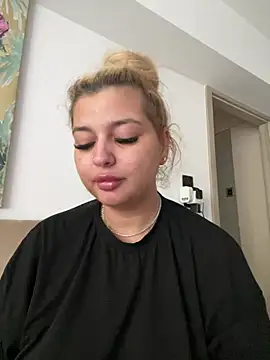 AllysonK online show from June 14, 3:47 pm