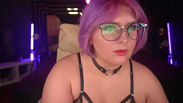 CoolTatis online show from December 4, 1:53 pm