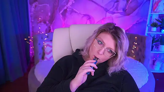 Snapshot of CoolTatis chatting on December 20, 6:53 am CoolTatis online show from December 20, 6:53 am