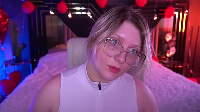 CoolTatis online show from February 26, 8:24 am