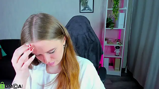 Snapshot of Betany_Foks chatting on March 11, 1:00 am Betany Foks online show from March 11, 1:00 am