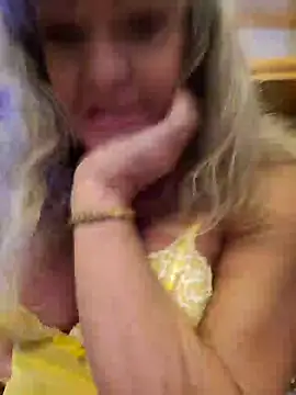 annika lately online show from October 30, 3:19 am