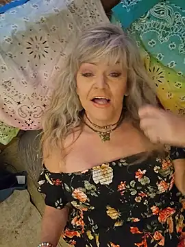 annika lately online show from July 25, 5:21 pm