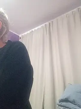 Snapshot of BritneyHudson chatting on September 22, 12:56 am BritneyHudson online show from September 22, 12:56 am