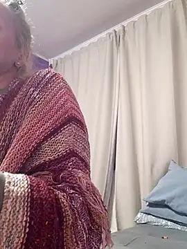 Snapshot of BritneyHudson chatting on September 30, 12:59 am BritneyHudson online show from September 30, 12:59 am