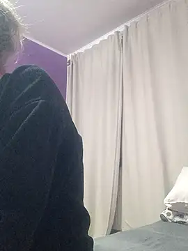 Snapshot of BritneyHudson chatting on October 26, 3:01 am BritneyHudson online show from October 26, 3:01 am