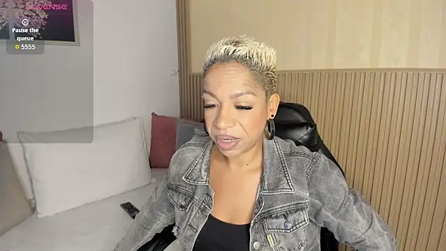 summer night  online show from November 24, 11:32 am