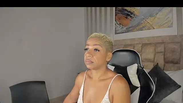 summer night  online show from December 5, 11:30 am