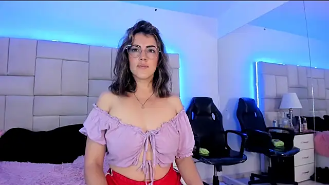 IsisLoveyes  online show from March 14, 11:53 pm