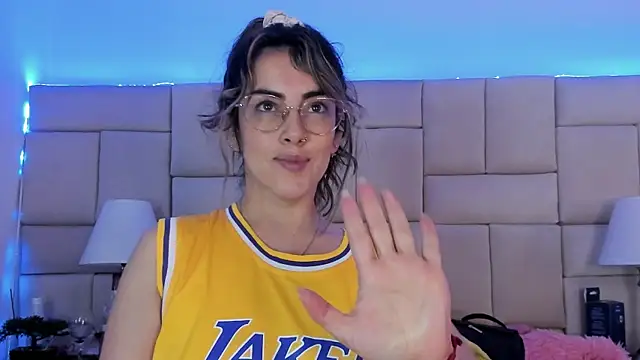 IsisLoveyes  online show from March 18, 12:27 am