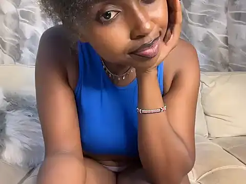 Snapshot of Chocolate_queen2 chatting on May 9, 4:45 pm Chocolate queen2 online show from May 9, 4:45 pm