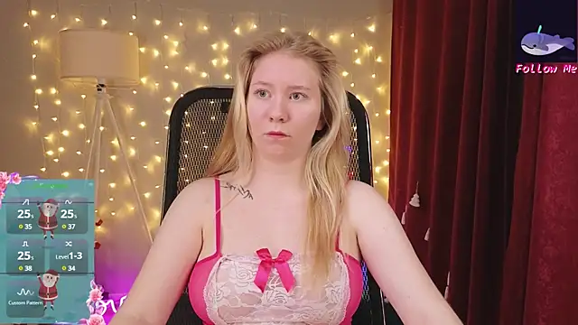 Snapshot of D0nna_ chatting on January 4, 10:45 pm D0nna online show from January 4, 10:45 pm