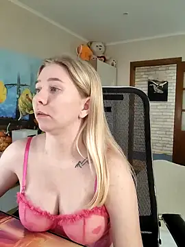 Snapshot of D0nna_ chatting on March 6, 4:07 pm D0nna online show from March 6, 4:07 pm