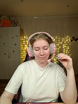 D0nna  online show from March 22, 6:33 pm