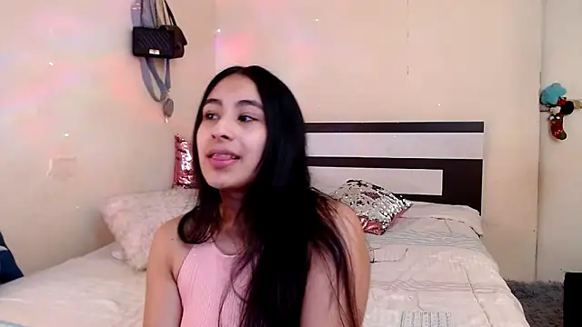 Snapshot of chika_hellar chatting on February 20, 8:42 pm chika hellar online show from February 20, 8:42 pm