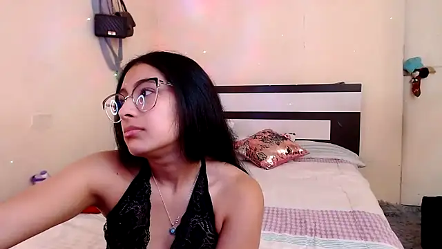 Snapshot of chika_hellar chatting on February 26, 10:31 pm chika hellar online show from February 26, 10:31 pm