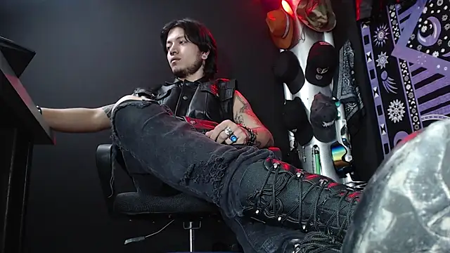 Dicaprioo  online show from March 12, 5:28 pm