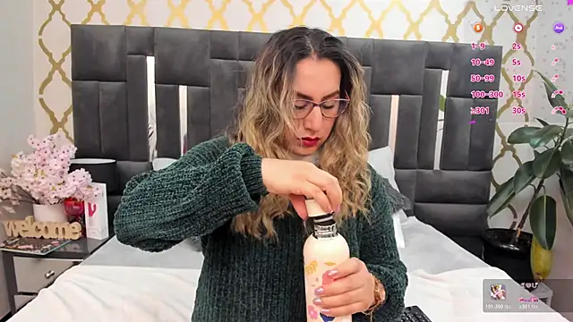 RubbyTaylor online show from June 27, 11:37 am