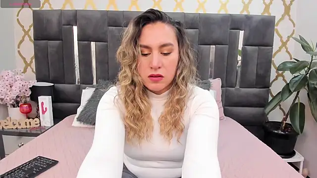 RubbyTaylor online show from July 15, 3:06 pm