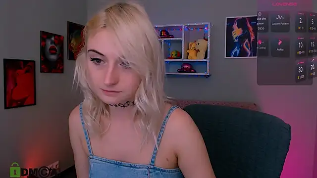 Snapshot of melisa_white1 chatting on June 18, 7:18 pm melisa white1 online show from June 18, 7:18 pm